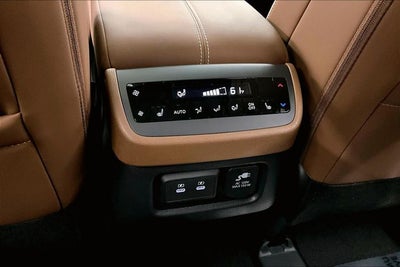 2026 Nissan Pathfinder Platinum 4WD - Captain Chairs, Accent, Lighting, Cargo Pkgs