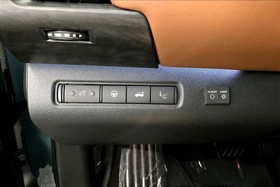 2026 Nissan Pathfinder Platinum 4WD - Captain Chairs, Accent, Lighting, Cargo Pkgs
