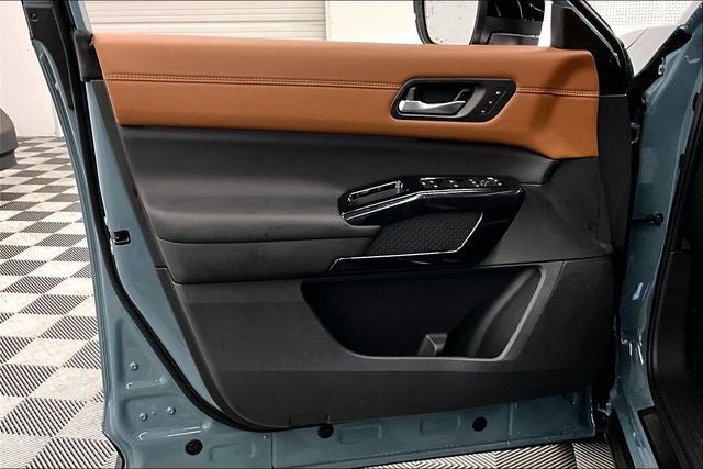 2026 Nissan Pathfinder Platinum 4WD - Captain Chairs, Accent, Lighting, Cargo Pkgs