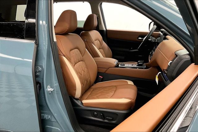 2026 Nissan Pathfinder Platinum 4WD - Captain Chairs, Accent, Lighting, Cargo Pkgs