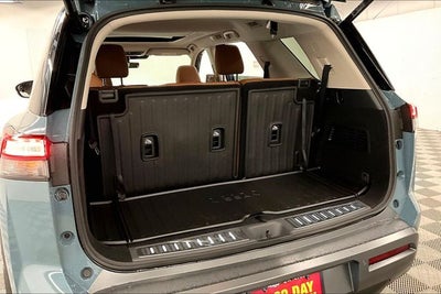2026 Nissan Pathfinder Platinum 4WD - Captain Chairs, Accent, Lighting, Cargo Pkgs
