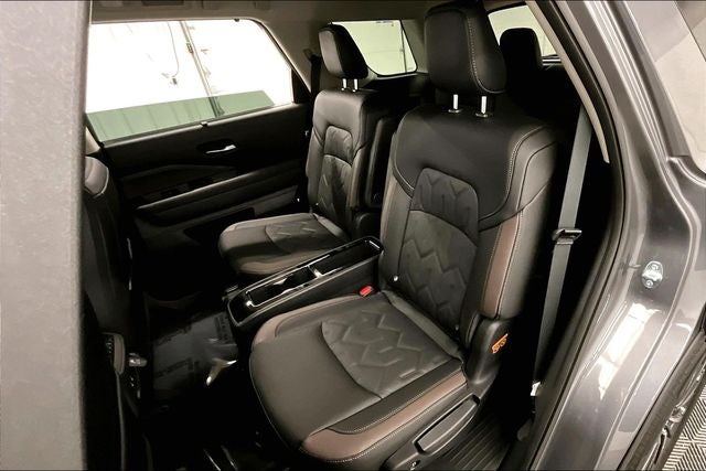 2026 Nissan Pathfinder Platinum 4WD - Captain Chairs and Cargo Packages