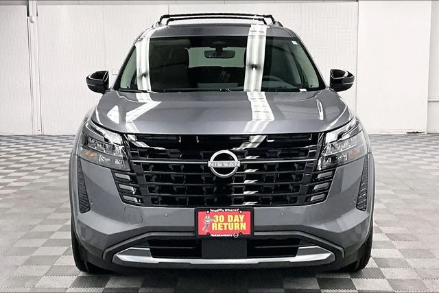 2026 Nissan Pathfinder Platinum 4WD - Captain Chairs and Cargo Packages