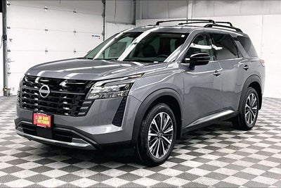 2026 Nissan Pathfinder Platinum 4WD - Captain Chairs and Cargo Packages
