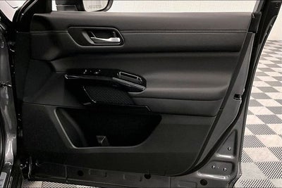 2026 Nissan Pathfinder Platinum 4WD - Captain Chairs and Cargo Packages