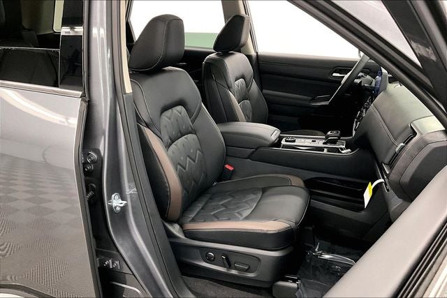 2026 Nissan Pathfinder Platinum 4WD - Captain Chairs and Cargo Packages