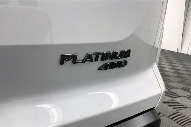 2026 Nissan Pathfinder Platinum 4WD - Captain Chairs - Accent, Cargo Pkgs