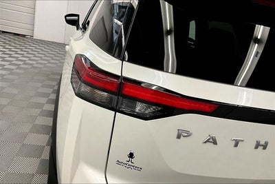 2023 Nissan Pathfinder Platinum 4x4 - Pano Roof - Htd/Cooled Leather - 20'' Wheels