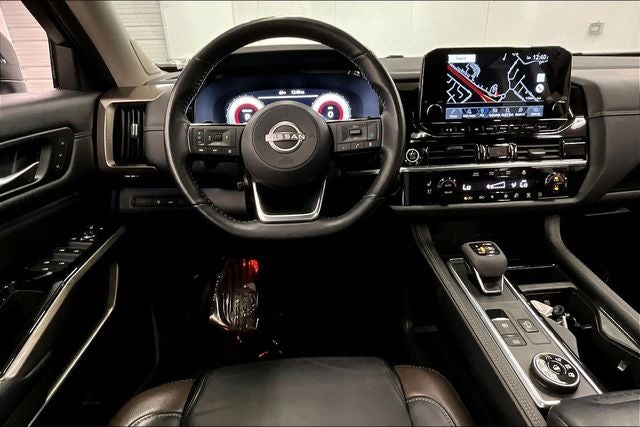 2023 Nissan Pathfinder Platinum 4x4 - Pano Roof - Htd/Cooled Leather - 20'' Wheels
