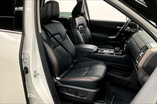 2023 Nissan Pathfinder Platinum 4x4 - Pano Roof - Htd/Cooled Leather - 20'' Wheels