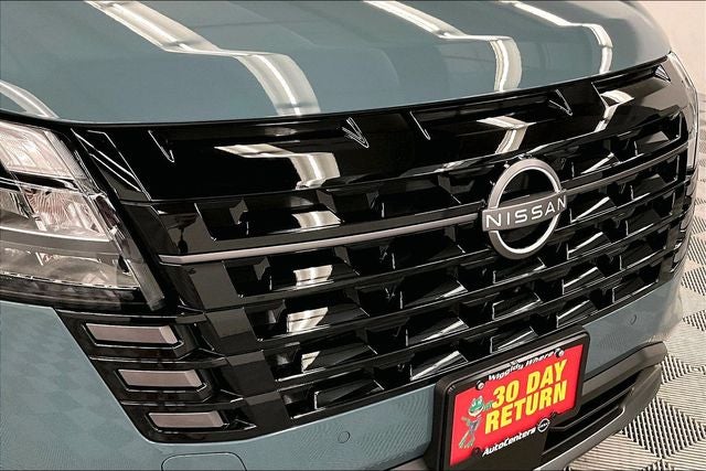 2026 Nissan Pathfinder Platinum 4WD - Captain Chairs and Cargo Packages