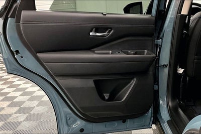 2026 Nissan Pathfinder Platinum 4WD - Captain Chairs and Cargo Packages