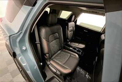 2026 Nissan Pathfinder Platinum 4WD - Captain Chairs and Cargo Packages