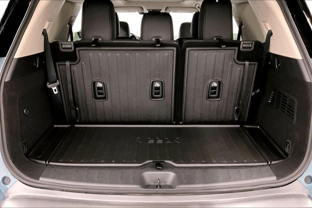 2026 Nissan Pathfinder Platinum 4WD - Captain Chairs and Cargo Packages