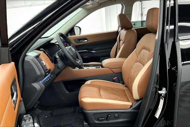 2026 Nissan Pathfinder Platinum 4WD - Captain Chairs, Accent, Lighting, Cargo Pkgs