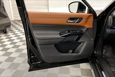 2026 Nissan Pathfinder Platinum 4WD - Captain Chairs, Accent, Lighting, Cargo Pkgs