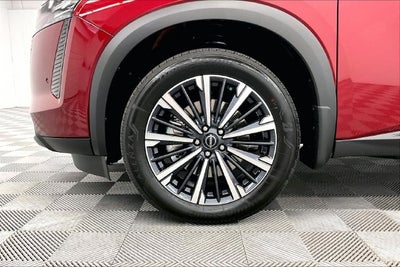 2026 Nissan Pathfinder Platinum 4WD - Captain Chairs, Accent, Cargo, Lighting Pkgs