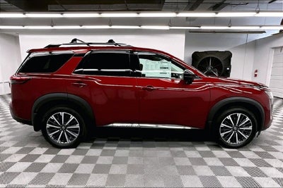 2026 Nissan Pathfinder Platinum 4WD - Captain Chairs, Accent, Cargo, Lighting Pkgs