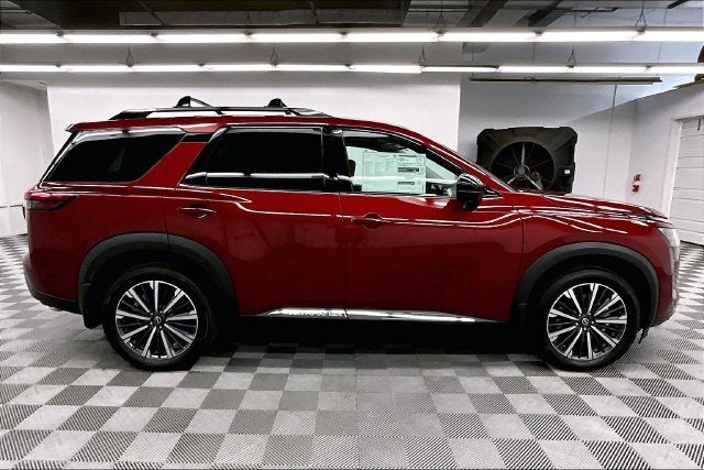 2026 Nissan Pathfinder Platinum 4WD - Captain Chairs, Accent, Cargo, Lighting Pkgs