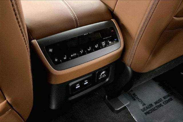 2026 Nissan Pathfinder Platinum 4WD - Captain Chairs, Accent, Cargo, Lighting Pkgs