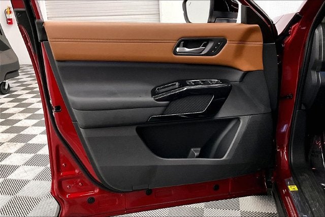 2026 Nissan Pathfinder Platinum 4WD - Captain Chairs, Accent, Cargo, Lighting Pkgs