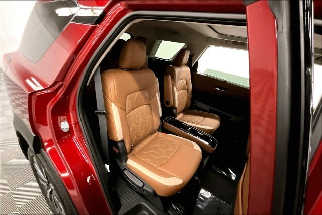 2026 Nissan Pathfinder Platinum 4WD - Captain Chairs, Accent, Cargo, Lighting Pkgs