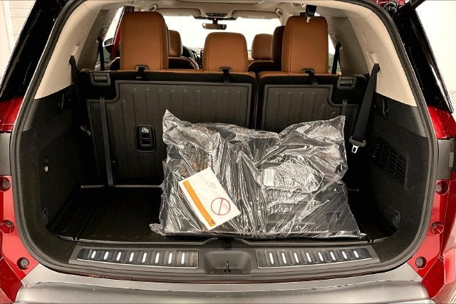 2026 Nissan Pathfinder Platinum 4WD - Captain Chairs, Accent, Cargo, Lighting Pkgs