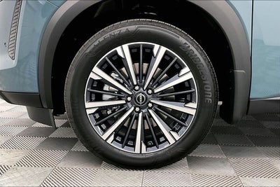 2026 Nissan Pathfinder Platinum 4WD - Captain Chairs and Cargo Packages