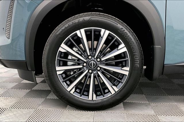 2026 Nissan Pathfinder Platinum 4WD - Captain Chairs and Cargo Packages