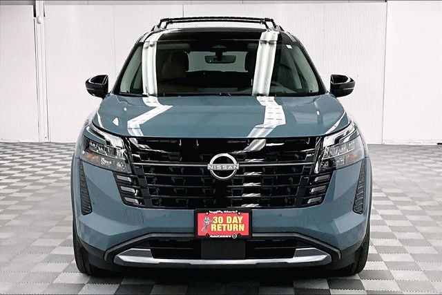 2026 Nissan Pathfinder Platinum 4WD - Captain Chairs and Cargo Packages