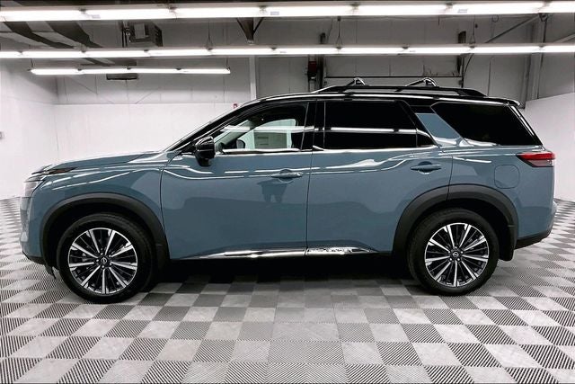 2026 Nissan Pathfinder Platinum 4WD - Captain Chairs and Cargo Packages