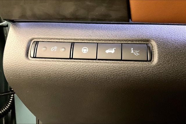 2026 Nissan Pathfinder Platinum 4WD - Captain Chairs and Cargo Packages