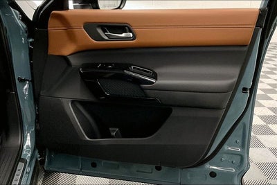 2026 Nissan Pathfinder Platinum 4WD - Captain Chairs and Cargo Packages