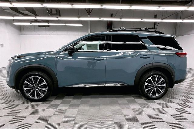 2026 Nissan Pathfinder Platinum 4WD - Captain Chairs, Accent, Cargo, Lighting Pkgs