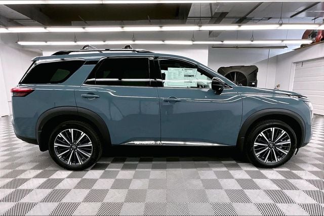 2026 Nissan Pathfinder Platinum 4WD - Captain Chairs, Accent, Cargo, Lighting Pkgs
