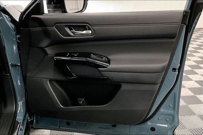2026 Nissan Pathfinder Platinum 4WD - Captain Chairs, Accent, Cargo, Lighting Pkgs