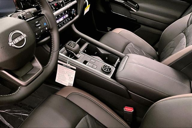 2026 Nissan Pathfinder Platinum 4WD - Captain Chairs, Accent, Cargo, Lighting Pkgs