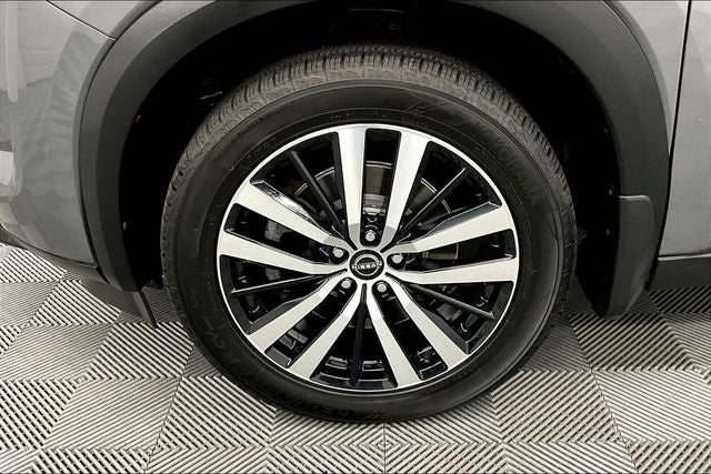 2023 Nissan Pathfinder Platinum 4x4 - Pano Roof - Htd/Cooled Leather