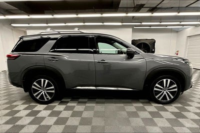 2023 Nissan Pathfinder Platinum 4x4 - Pano Roof - Htd/Cooled Leather