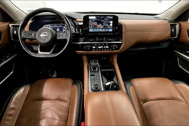 2023 Nissan Pathfinder Platinum 4x4 - Pano Roof - Htd/Cooled Leather