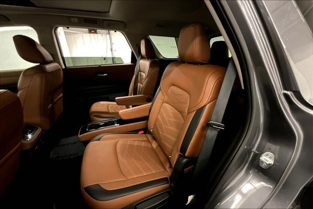 2023 Nissan Pathfinder Platinum 4x4 - Pano Roof - Htd/Cooled Leather