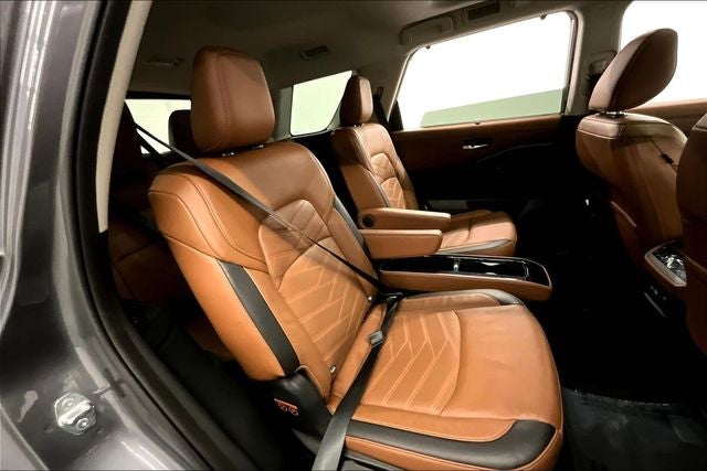 2023 Nissan Pathfinder Platinum 4x4 - Pano Roof - Htd/Cooled Leather