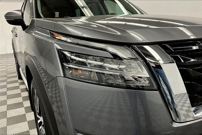2023 Nissan Pathfinder Platinum 4x4 - Pano Roof - Htd/Cooled Leather