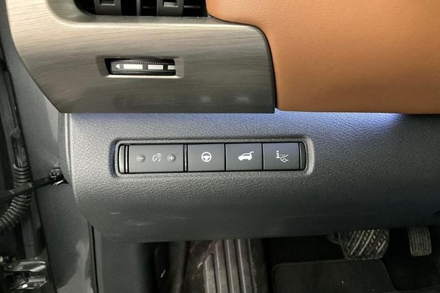 2023 Nissan Pathfinder Platinum 4x4 - Pano Roof - Htd/Cooled Leather