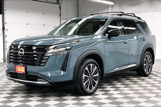 2026 Nissan Pathfinder Platinum 4WD - Captain Chairs and Cargo Packages