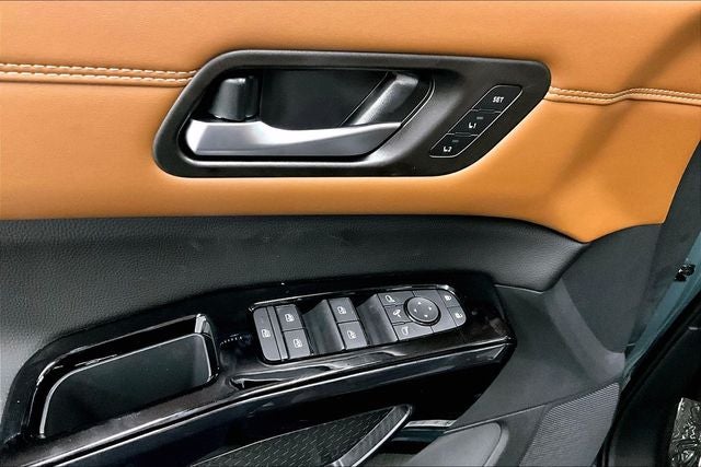 2026 Nissan Pathfinder Platinum 4WD - Captain Chairs and Cargo Packages