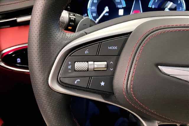 2024 Genesis GV70 2.5T AWD-Pano Roof-Adaptive Cruise-Htd/Cooled Seats