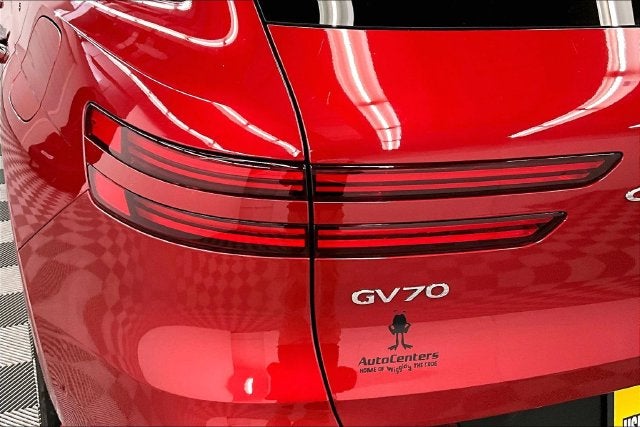 2024 Genesis GV70 2.5T AWD-Pano Roof-Adaptive Cruise-Htd/Cooled Seats