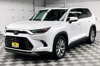 2024 Toyota Grand Highlander XLE AWD-Pano Roof-Adaptive Cruise-Htd/Cooled Leather