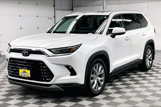 2024 Toyota Grand Highlander XLE AWD-Pano Roof-Adaptive Cruise-Htd/Cooled Leather